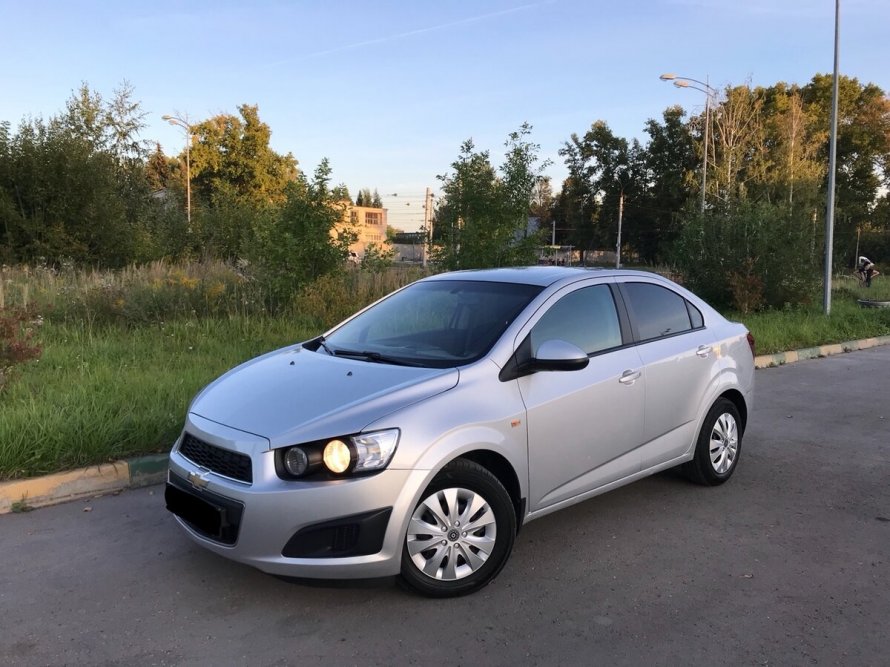Chevrolet Aveo т300 седан