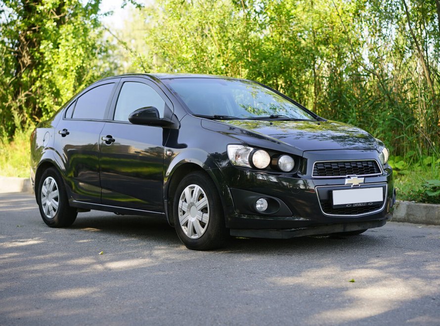 Chevrolet Aveo t300 черный