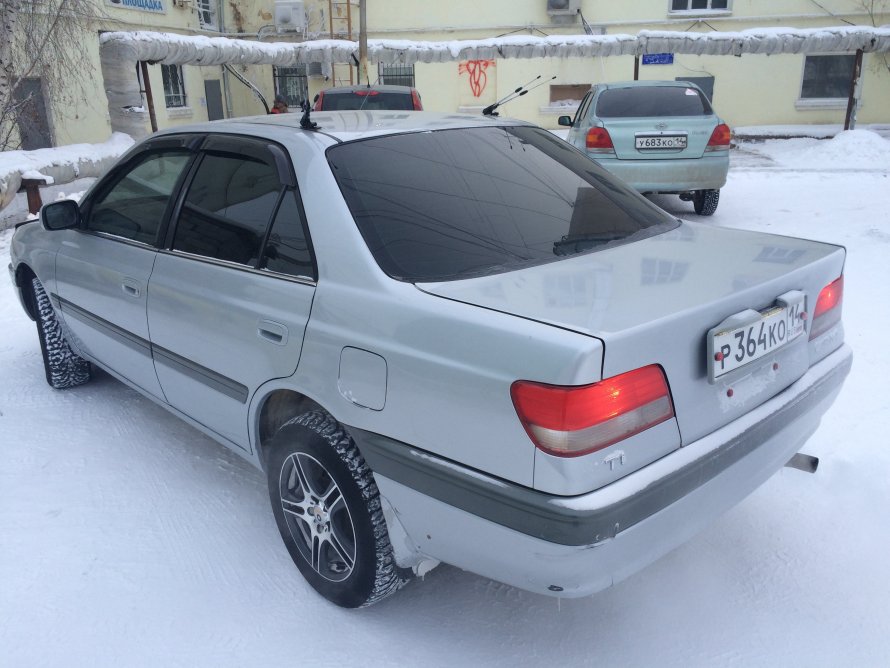 Toyota Carina 210