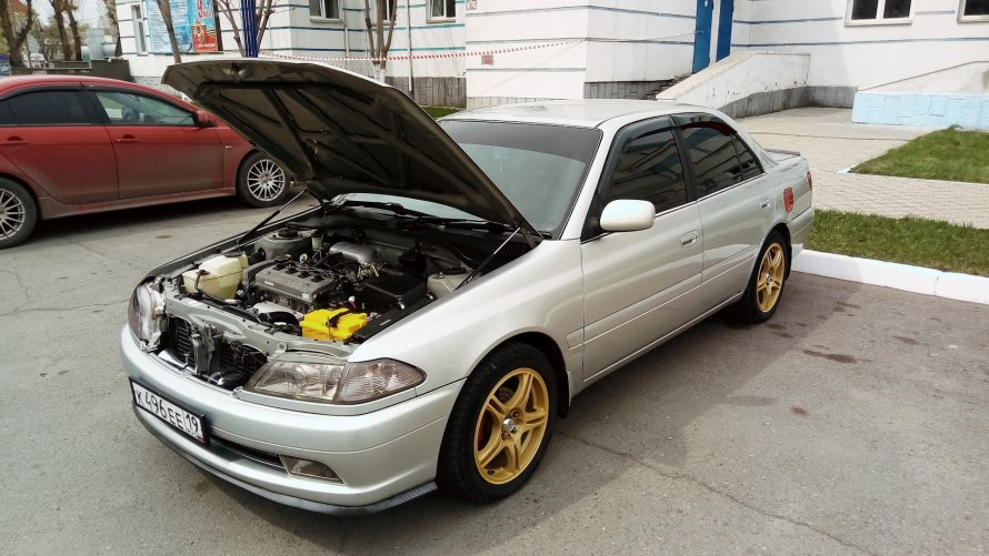 Toyota Carina 211