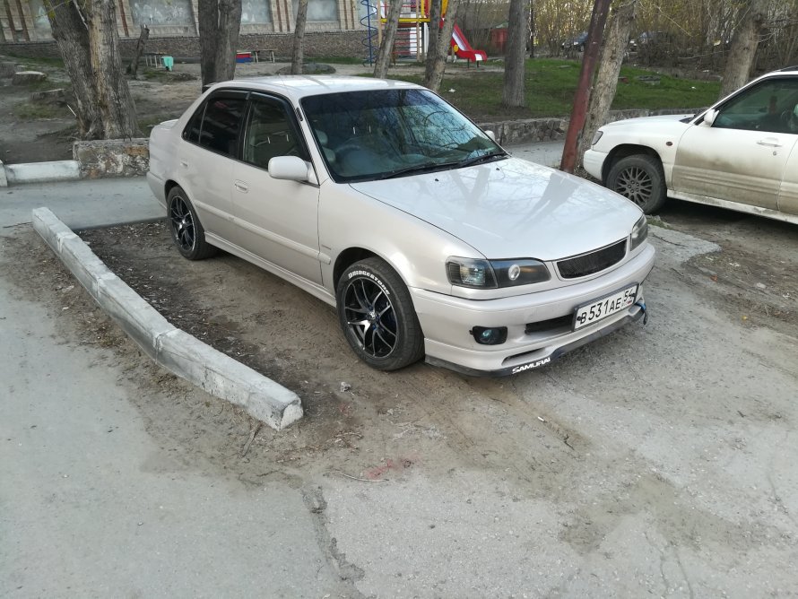 Тойота Карина е АТ 211