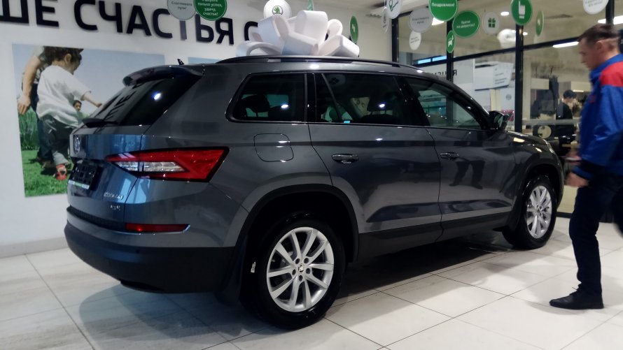 Шкода Кодиак серый Platinum металлик