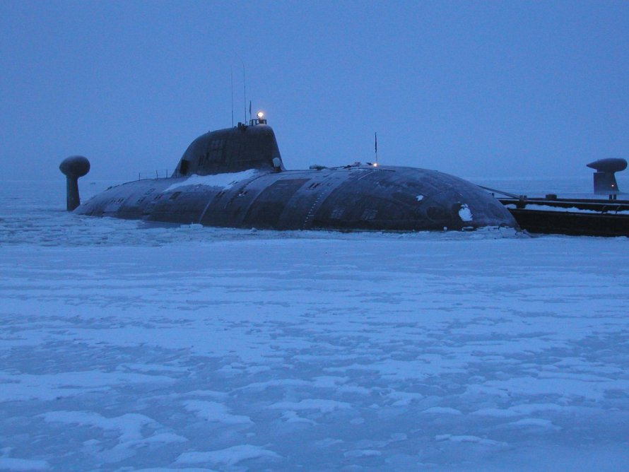 USS Narwhal SSN-671