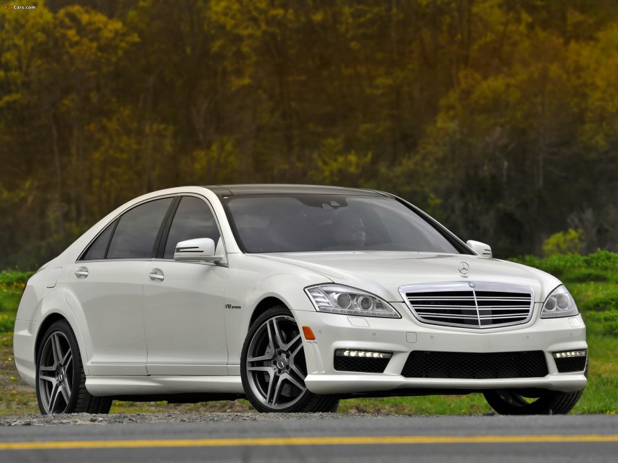 Mercedes Benz s class w221 AMG
