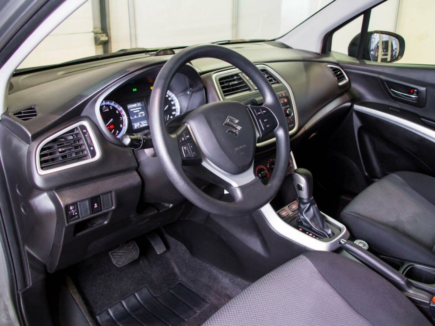 Suzuki sx4 2021 салон