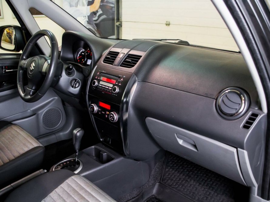 Suzuki sx4 2011 оливка