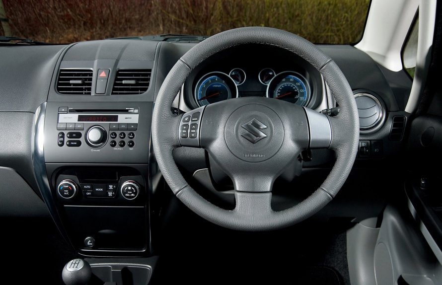 Suzuki sx4 салон
