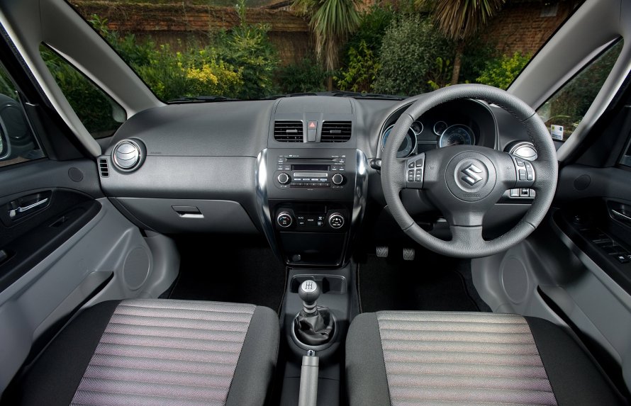 Suzuki sx4 салон