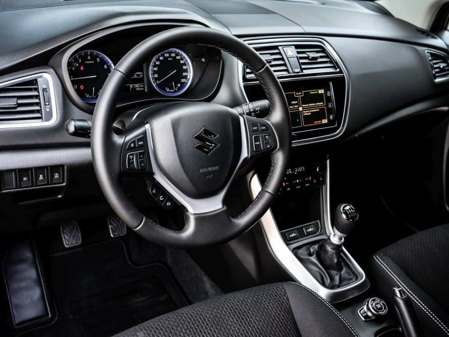 Suzuki sx4 2017 салон