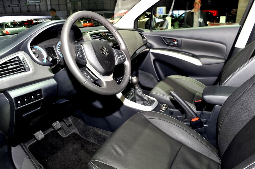 Салон Сузуки sx4 2013