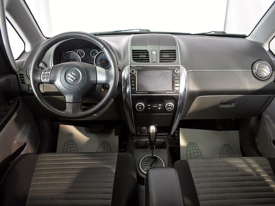 Suzuki sx4 2009 салон