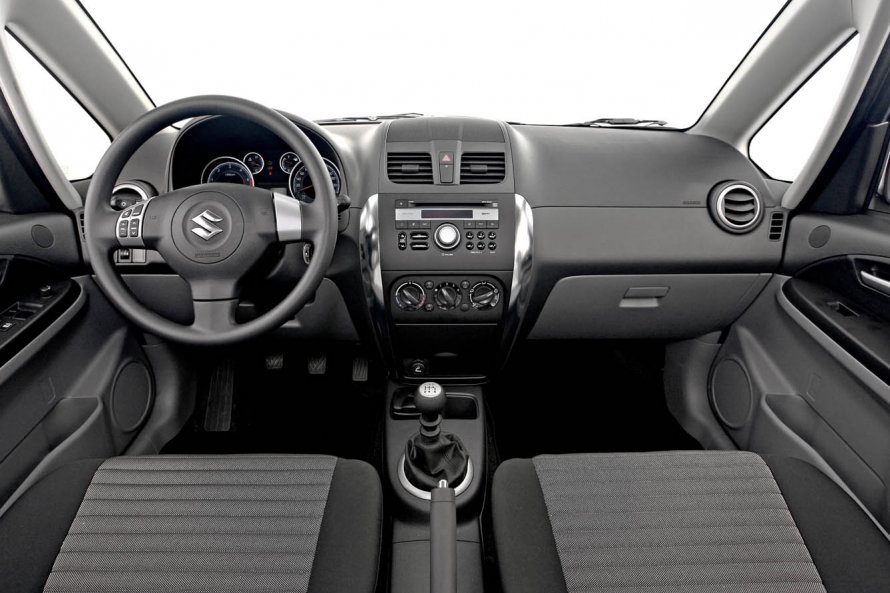 Сузуки sx4 2010 салон