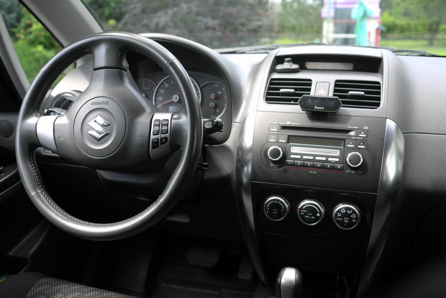 Сузуки sx4 2009 салон