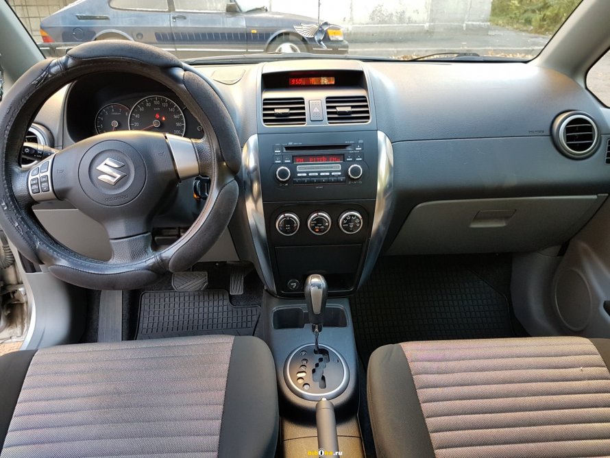 Suzuki sx4 2009 салон