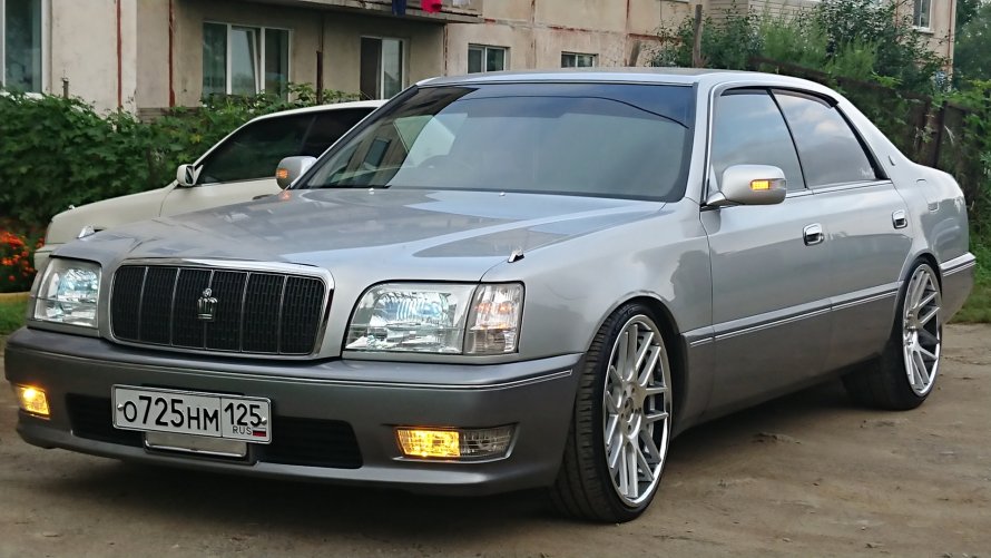 Toyota Crown Majesta s150