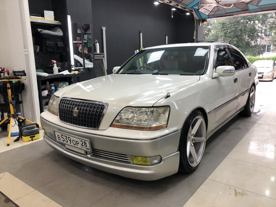 Тойота Majesta Crown s170