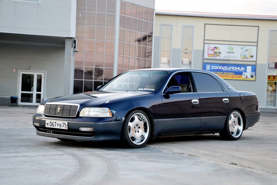 Crown Majesta s140