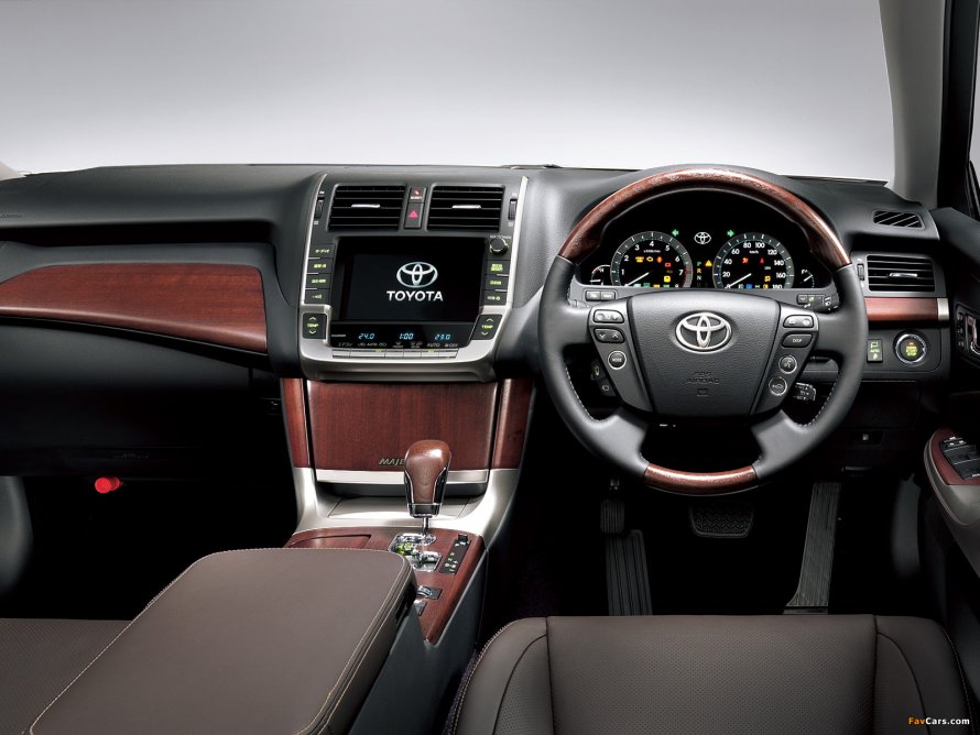 Toyota Crown Majesta 2009
