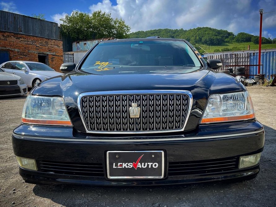 Toyota Crown Majesta 1999
