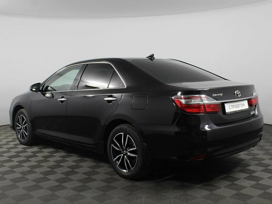 Toyota Camry xv50 Рестайлинг черная