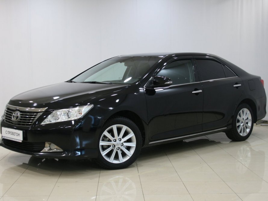 Toyota Camry 2014 черная