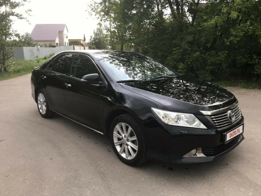 Toyota Camry 2014 черная