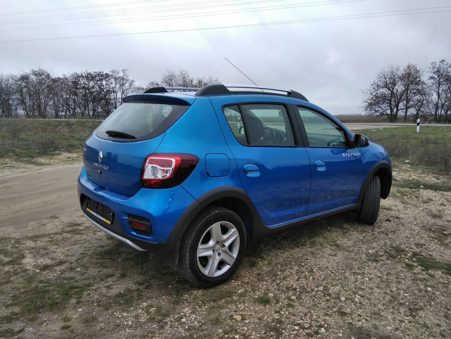 Renault Sandero Stepway синий