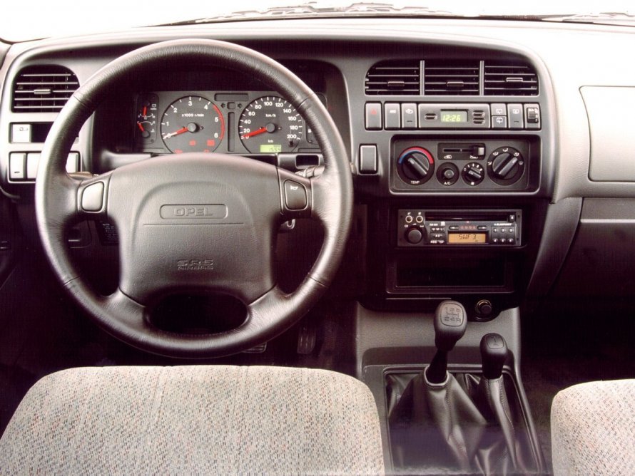 Опель Монтерей 1998