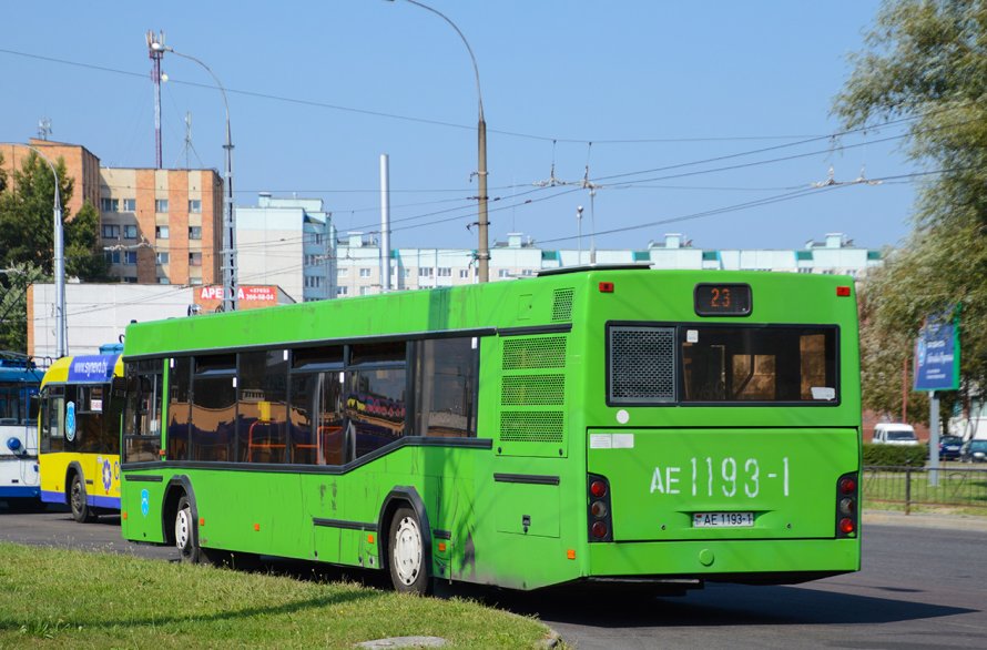 МАЗ 103с 2012