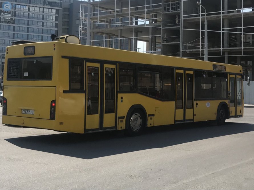 МАЗ 103 415