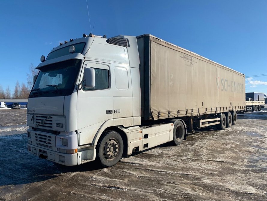 Volvo fh12 2001 с полуприцепом