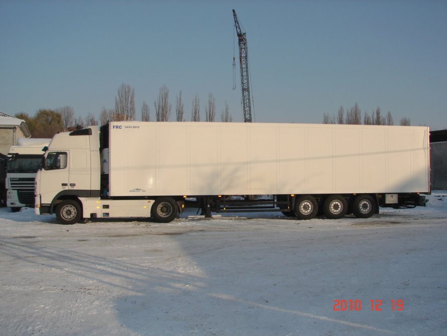 Volvo FH 13 С прицепом Шмитц