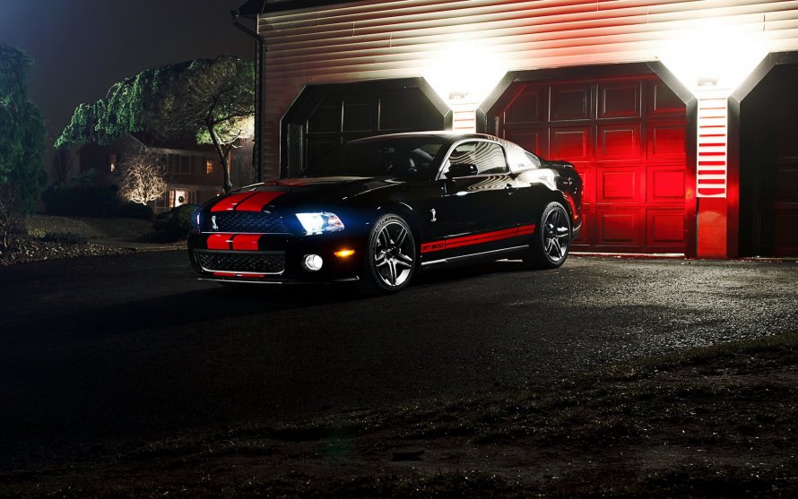 Gt 500 Mustang Shelby ночью