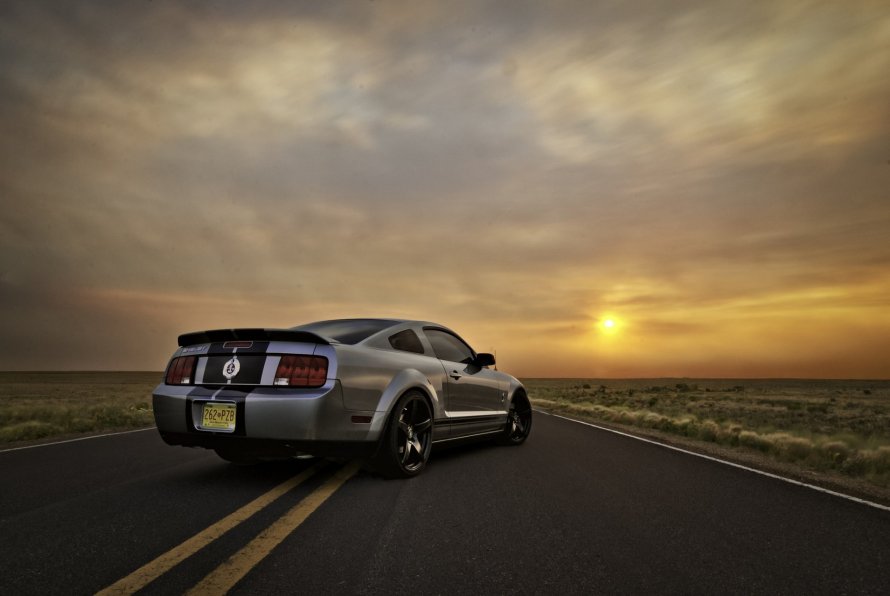 Ford Mustang Shelby 2020 закат