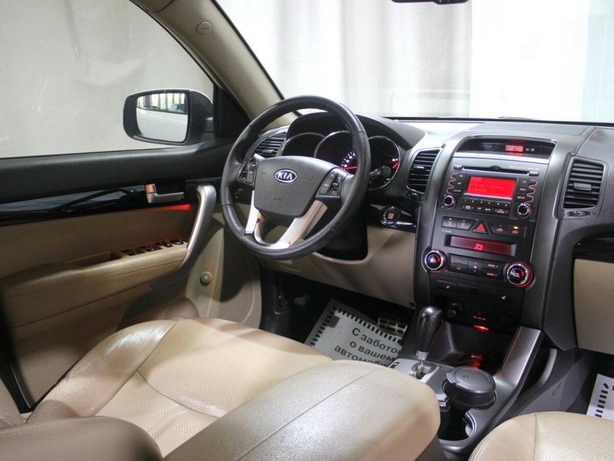 Kia Sorento 2009 салон