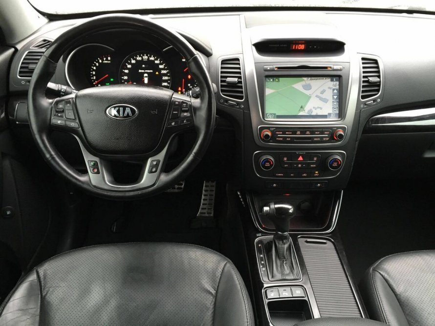 Kia Sorento 2 Рестайлинг салон