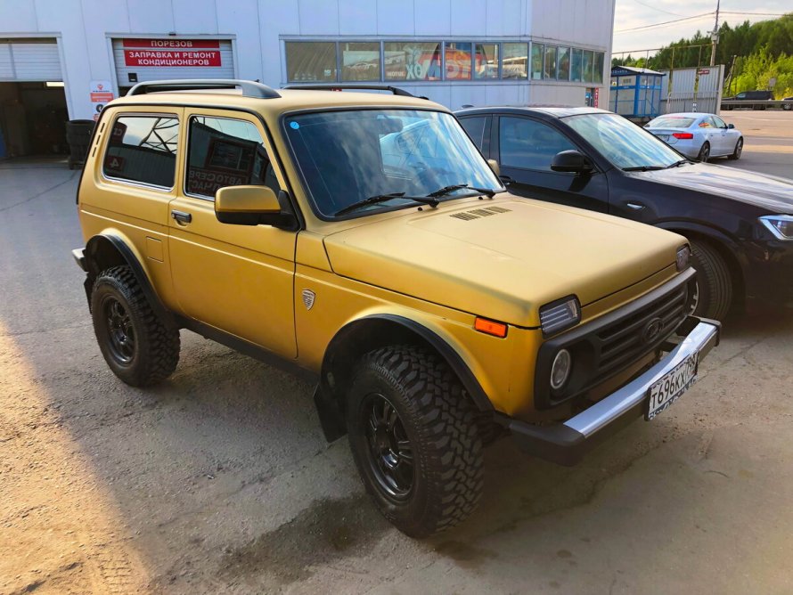 Lada 4x4 Bronto