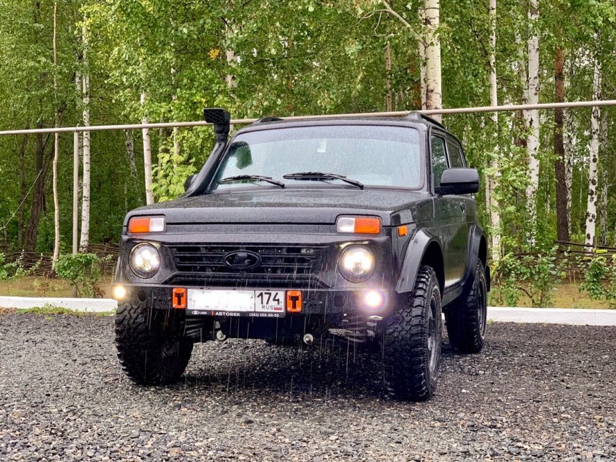 Lada 4x4 Bronto Борнео