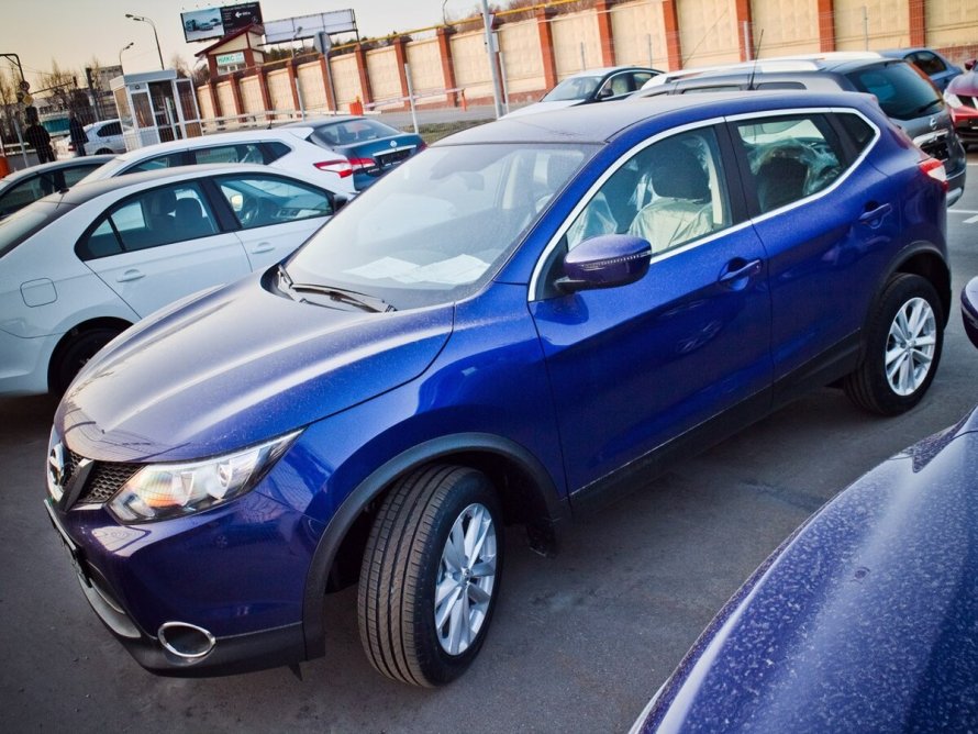 Nissan Qashqai 2018 синий