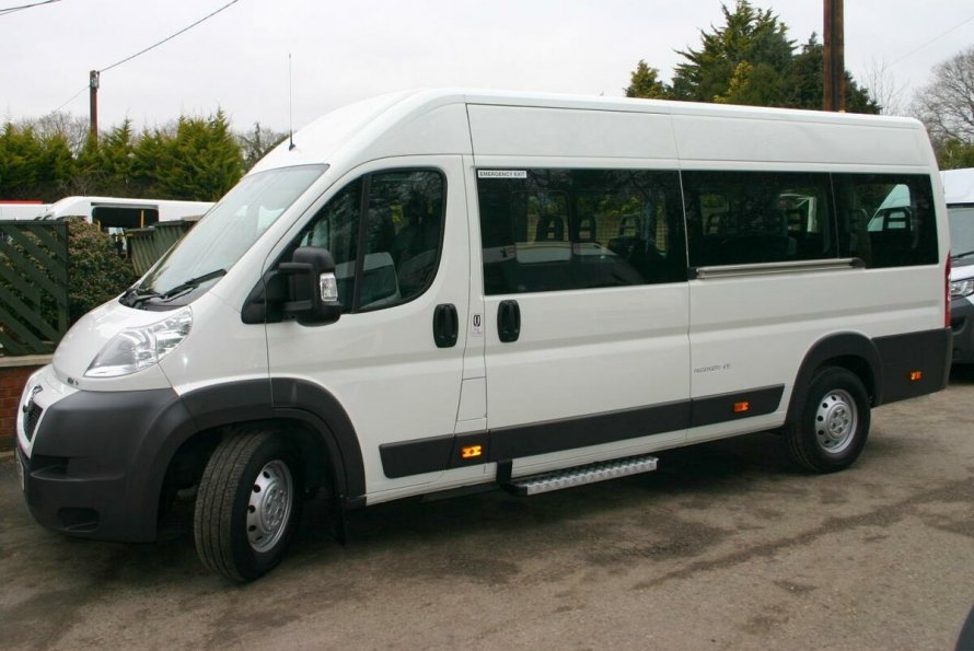 Peugeot Boxer микроавтобус