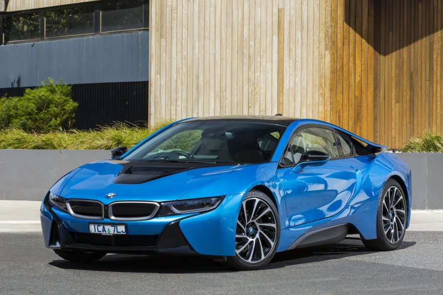 BMW спорткар i8