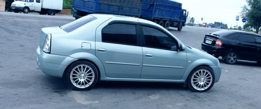 Рено Логан на дисках r16