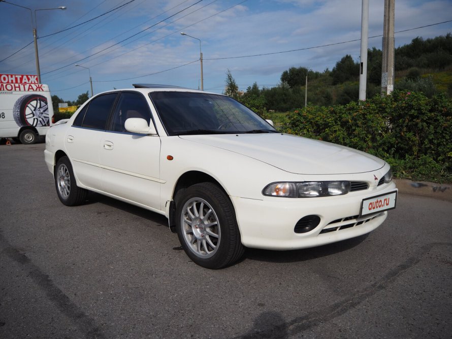 Mitsubishi Galant 7