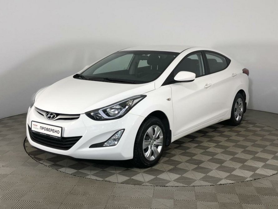 Hyundai Elantra белый 2015