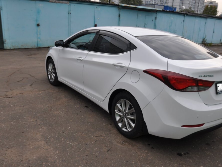 Hyundai Elantra 2014 White