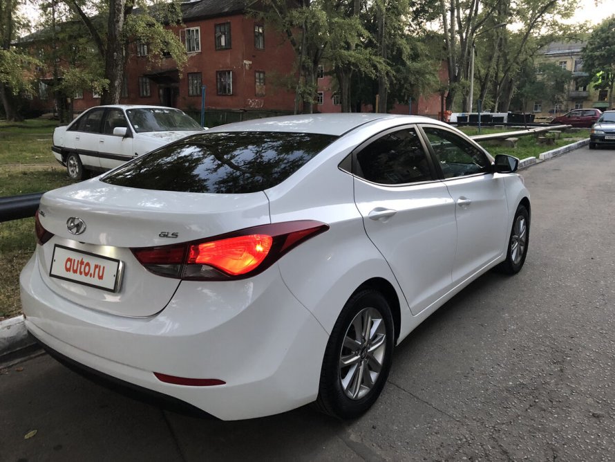 Hyundai Elantra 2015