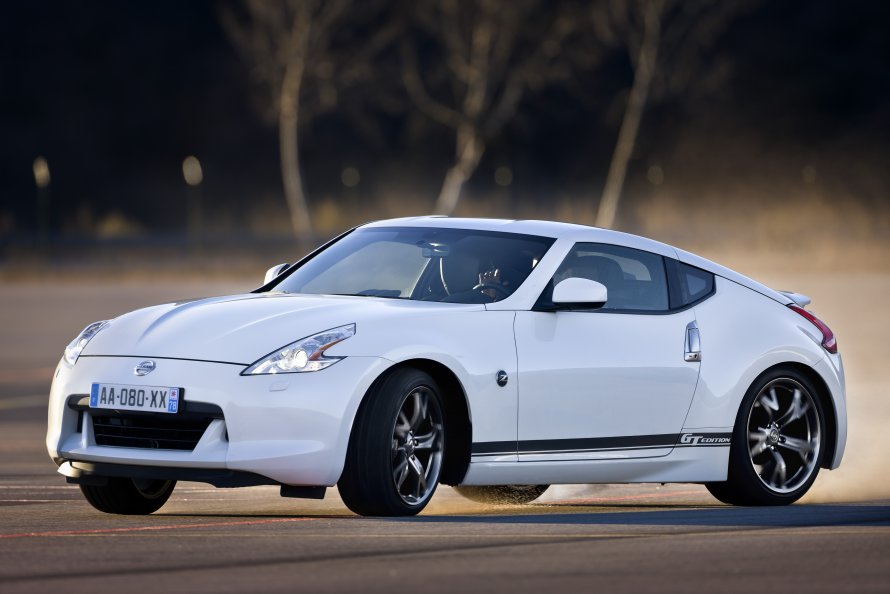 Nissan 370z White