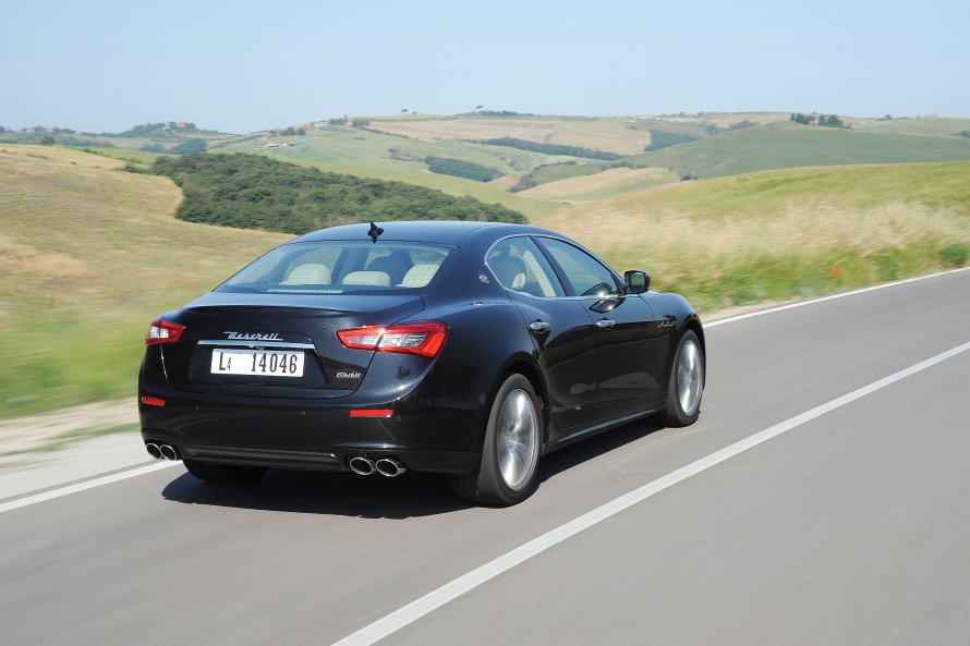 Maserati Ghibli 2020 сзади