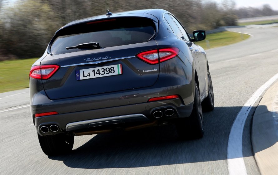 Maserati Levante 2020 сзади