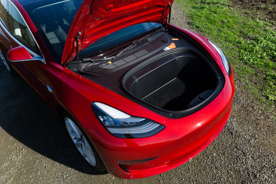 Tesla model s капот